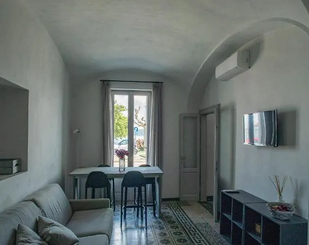 Apartament La Dimora Del Glicine Belgirate